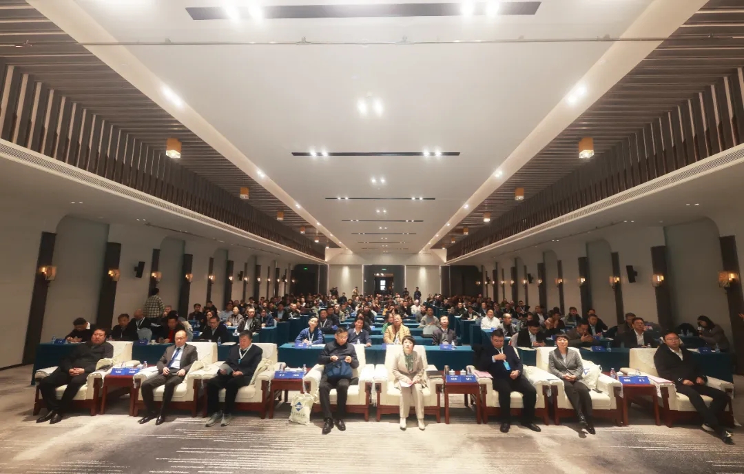 中国气体协会第三十五次会员大会暨“邯郸·中国气谷三年行动计划”发布会在邯郸召开(图1) 中国气体协会第三十五次会员大会暨“邯郸·中国气谷三年行动计划”发布会在邯郸召开(图1)